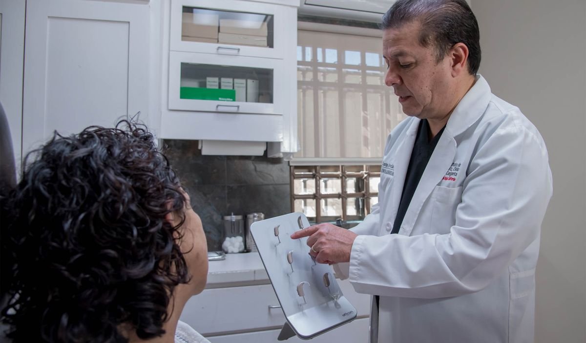 Dr. Jesús Avelar | Problemas de audición | Auxiliar Auditivo