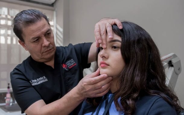 Dr. Jesús Avelar | Otorrinolaringólogo | Rinoplastia